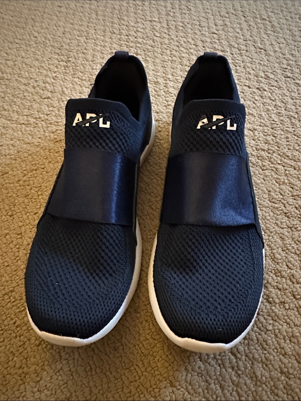 APL women’s Slip-On Knit Sneakers - size 10 Navy with White Sole